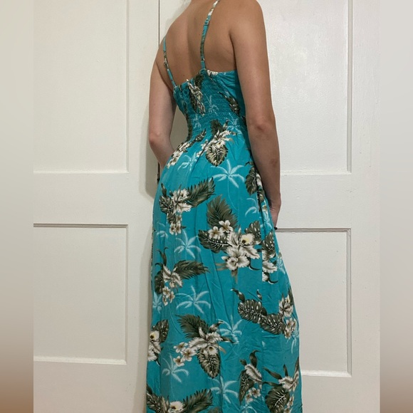 Sunny Island Hawaii Spaghetti Strap V-neck Maxi Dress - Picture 2 of 2